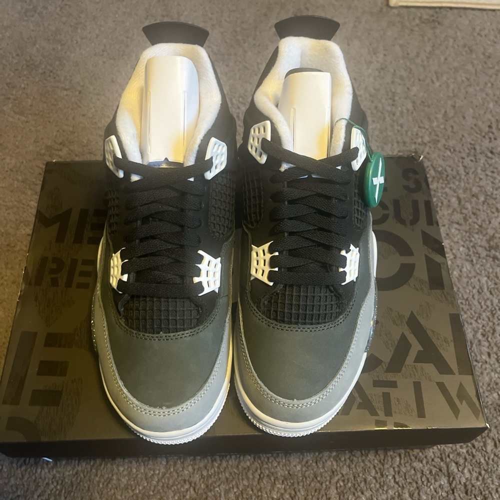 Jordan 4 "Fear" Athletic Shoes - Black and Gray Size 7 Men's